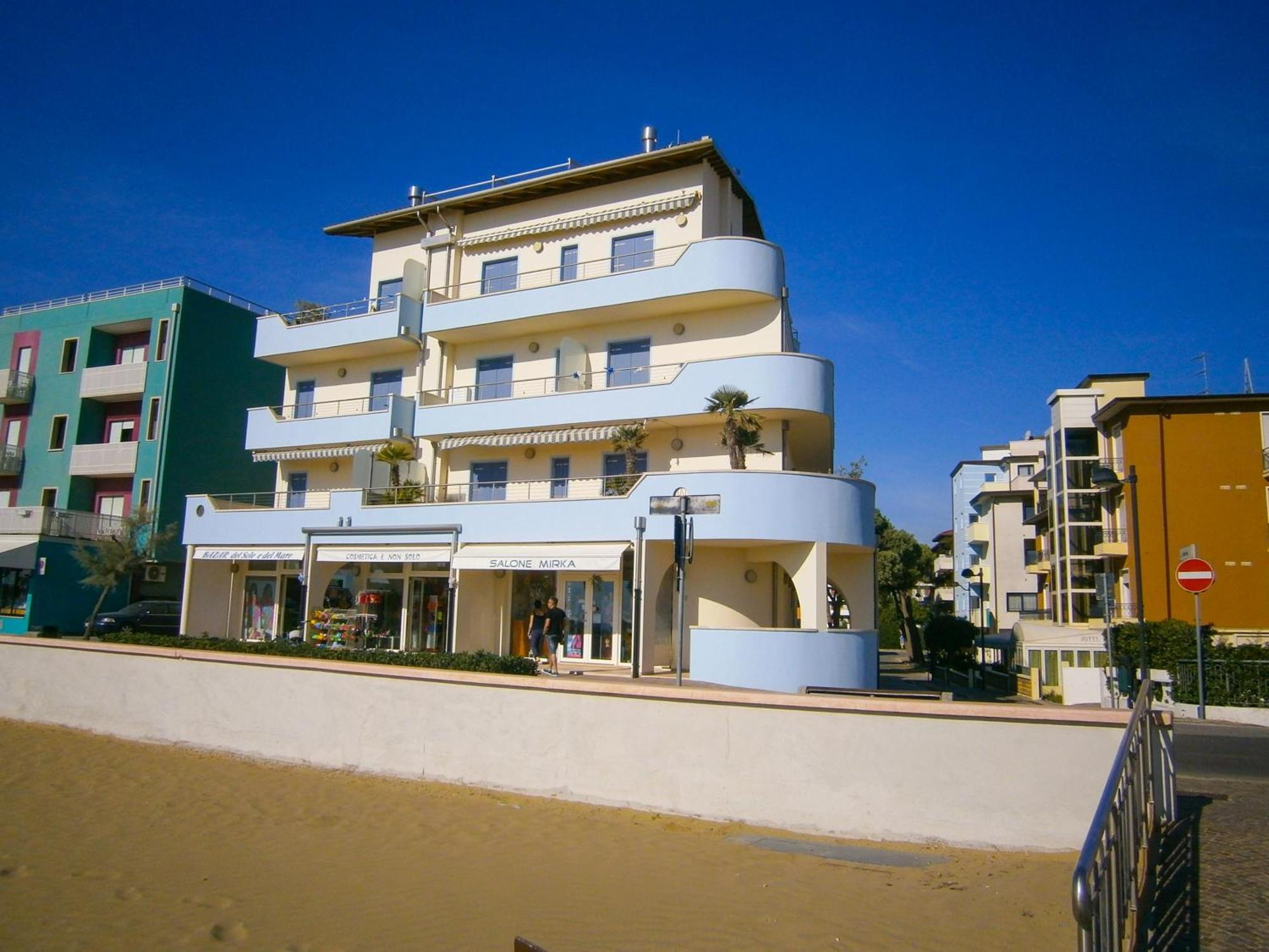 Residence Diana Frontemare - Agenzia Cocal Caorle Bagian luar foto